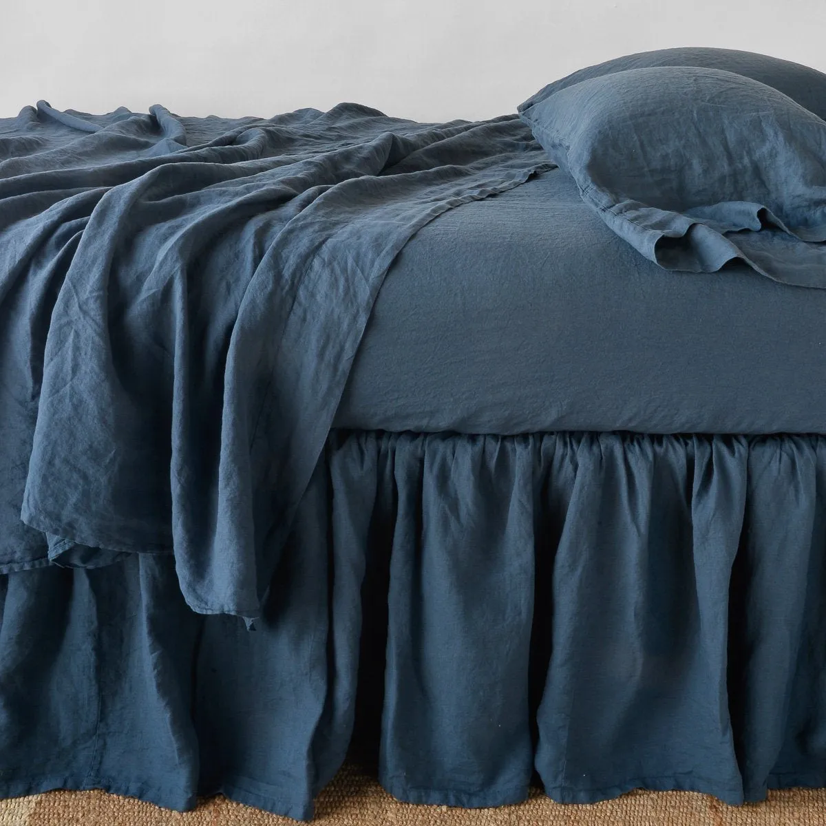 Bella Notte Linen Bed Skirt